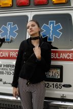 zishy paula swenson yoga pants tease 1