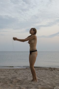 zishy ulyana orsk beach nudes 1