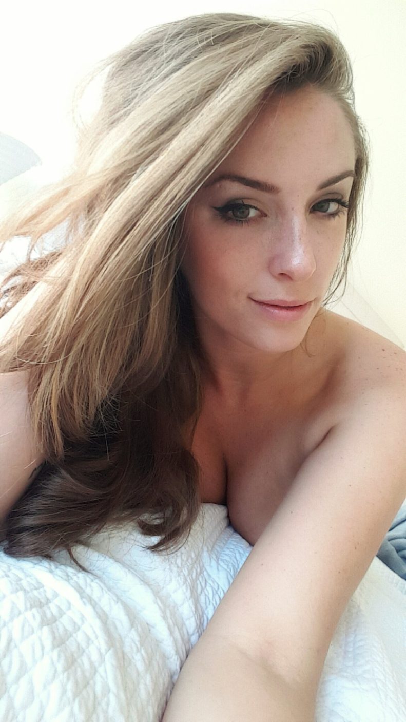 Beachbunniebabe Chaturbate Cam Girl 16