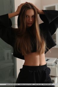 met art elin naked 1
