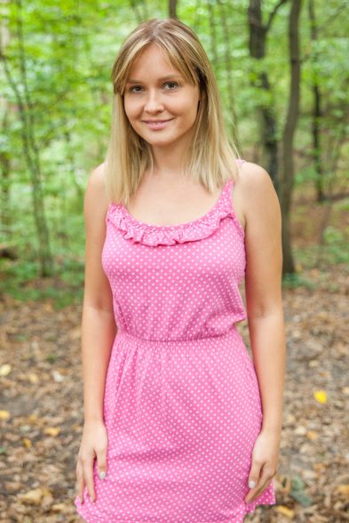 Cute Ukrainian woman Bogdana 09